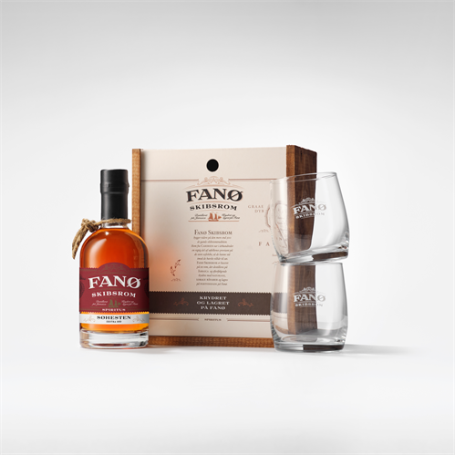 Rom - Fanø Skibsrom - Søhesten 35 cl. med 2 glas